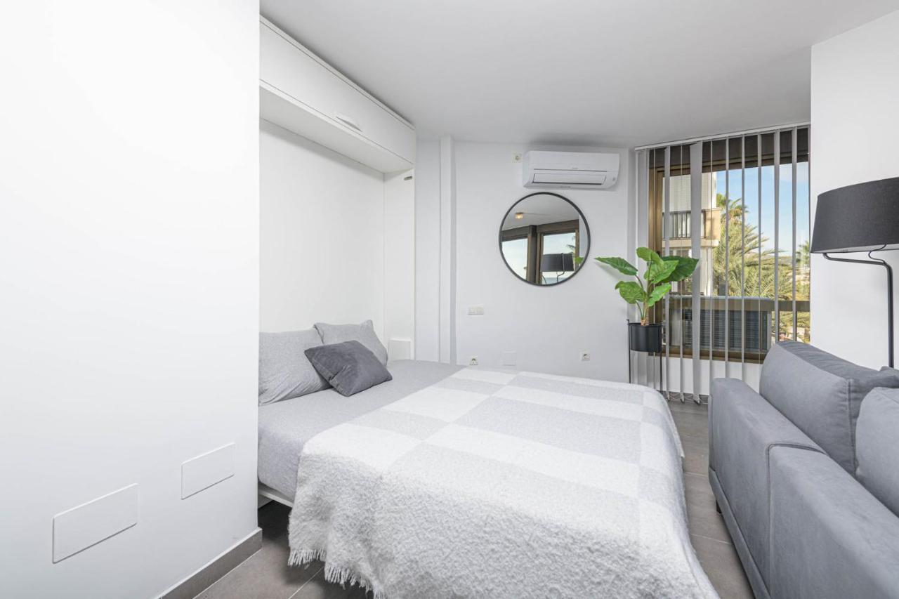 Mediterraneo Beach Apartment In Malaga By Solaga Holiday Homes Exteriör bild